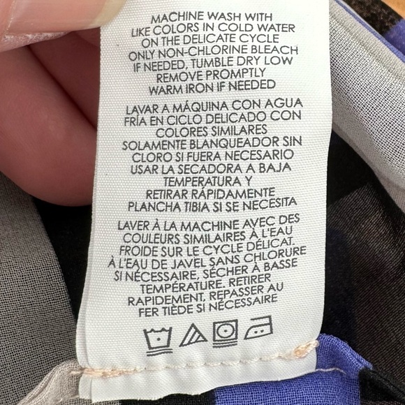 Cabi Women’s Sheer Underline Striped Sleeveless V Neck Blouse Size Small - Picture 8 of 8